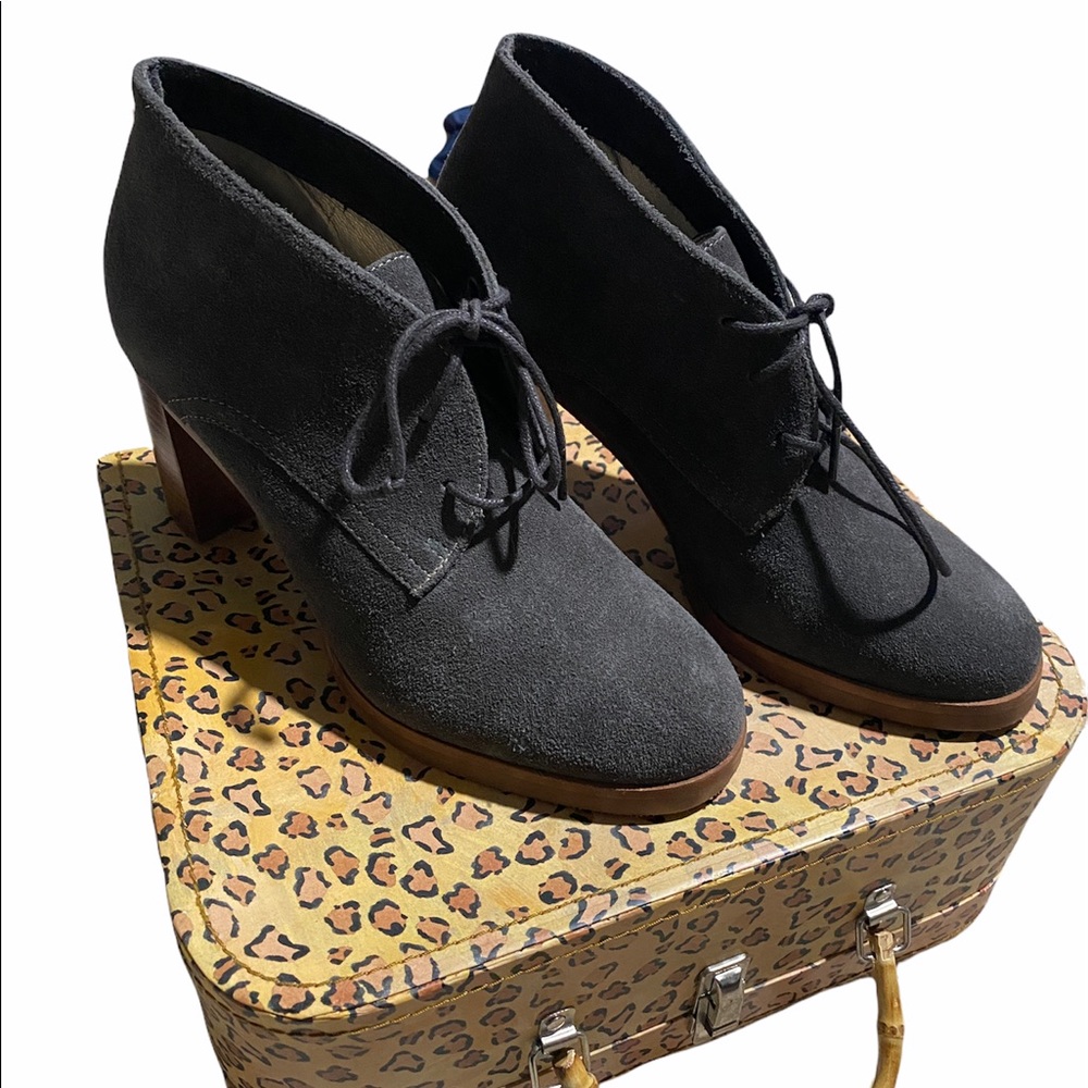 Johnston and Murphy Gray Suede Heeled Loafer